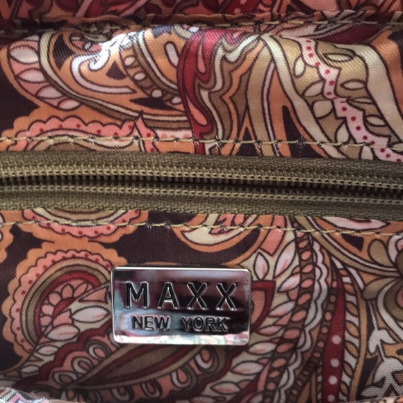 MAXX NEW YORK RED LEATHER CROCO  LEATHER PURSE - Picture 8 of 8